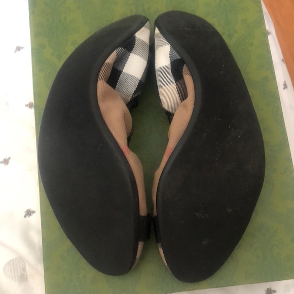 Burberry flats - Picture 2 of 2